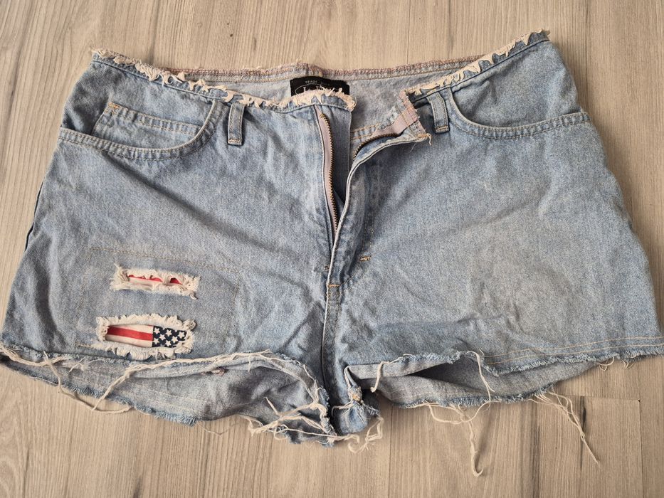 Krótkie spodenki szorty