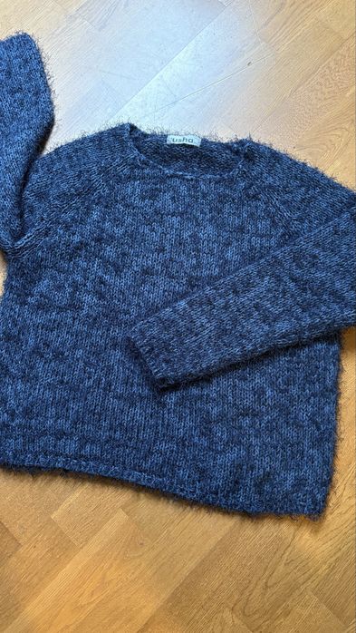Usha. Mięsiaty sweter na jesien. Akryl.