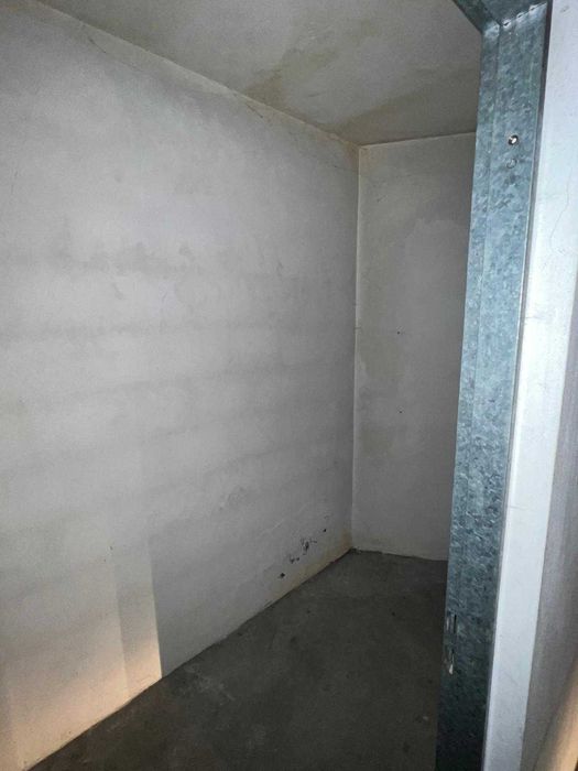 Garagem box fechada – 40,5 m² – junto ao Colégio dos Carvalhos