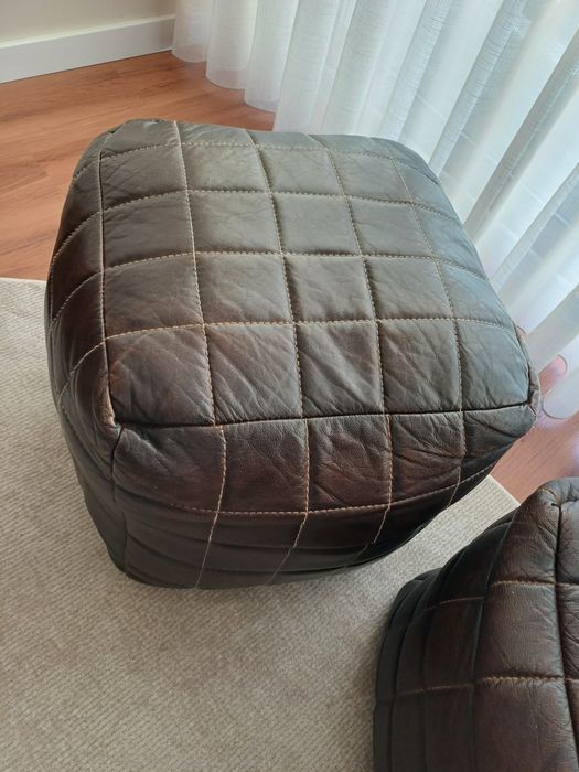 Puff em pele castanha