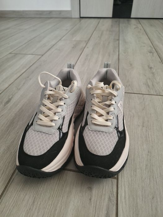 Armani Exchange women's  sneakers Original