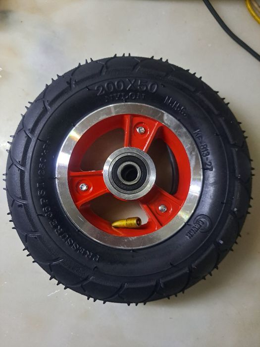 Pneu e Roda de Scooter / Trotinete Elétrica 200×50