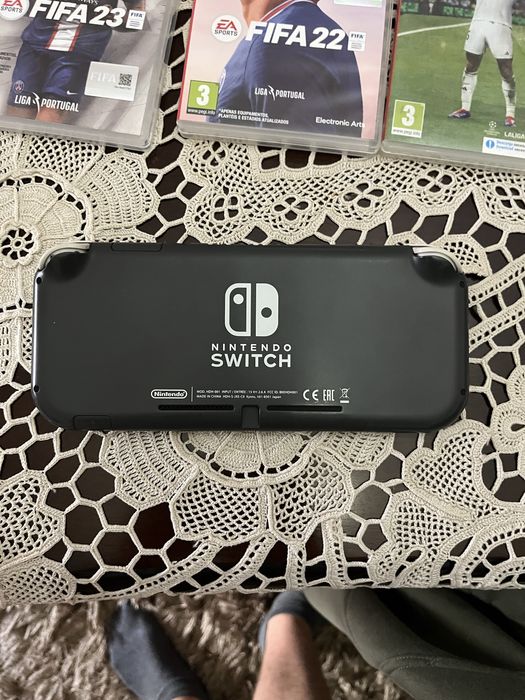 Nintendo Swich Lite e fifas do 21 ao 25