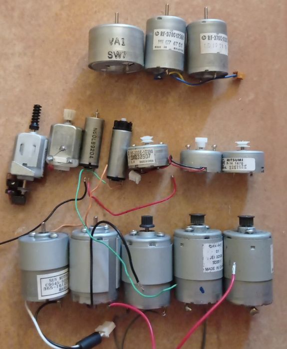 Електродвигуни різні (лот 15штук)