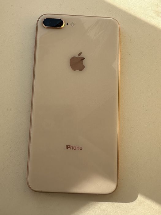 iPhone 8 Plus 64GB Gold