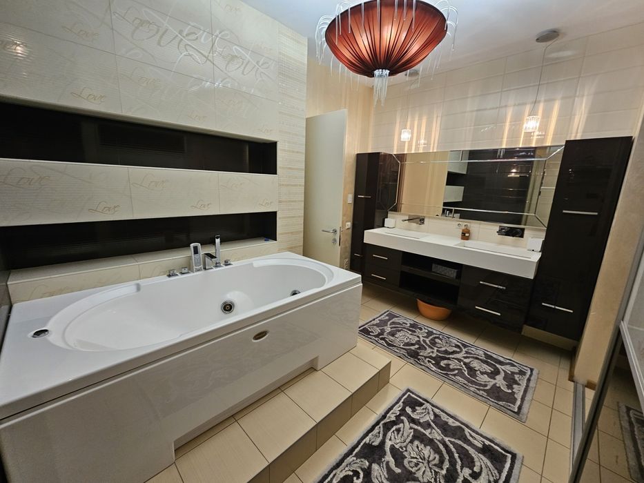 Сдам 4х ком.квартиру с ремонтом в ж/к Дом Крейнина