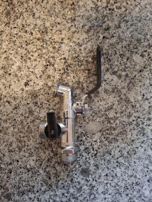 Two-Outlet Faucet64553172625281122