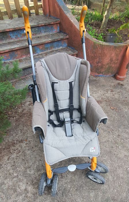 Carro / Carrinho de passeio para bebé / criança Chicco