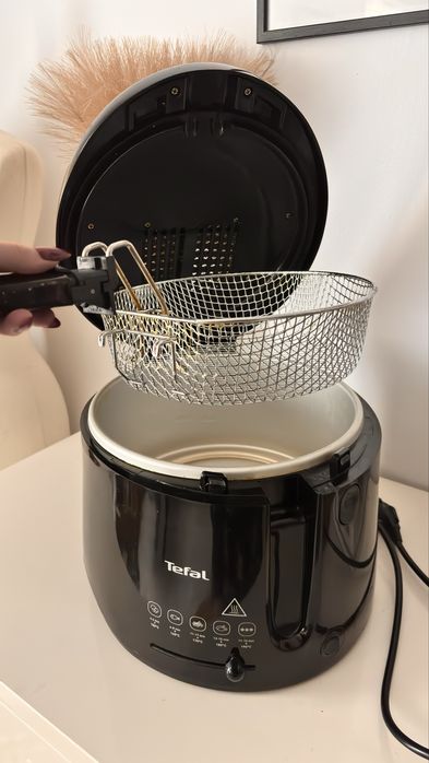Czarna Frytownica Tefal FF107810 Maxi Fry