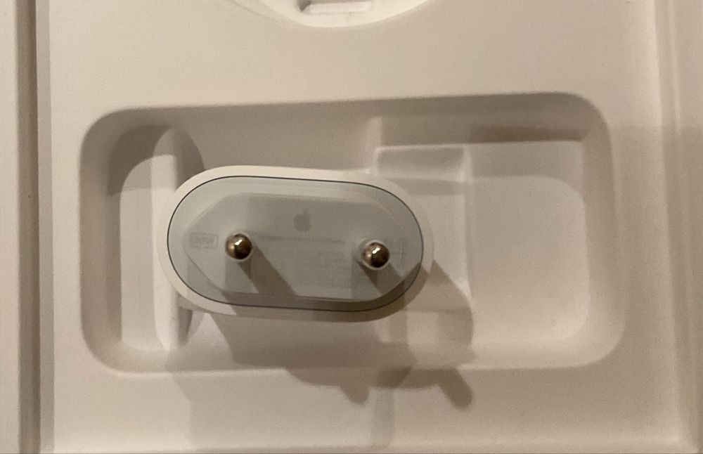 Ładowarka APPLE 20W, usb-c,model: MUVV3ZM/A,  nie użwana
