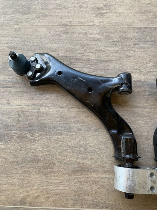 Передні ричагі Chevrolet, Opel, Ford комплект