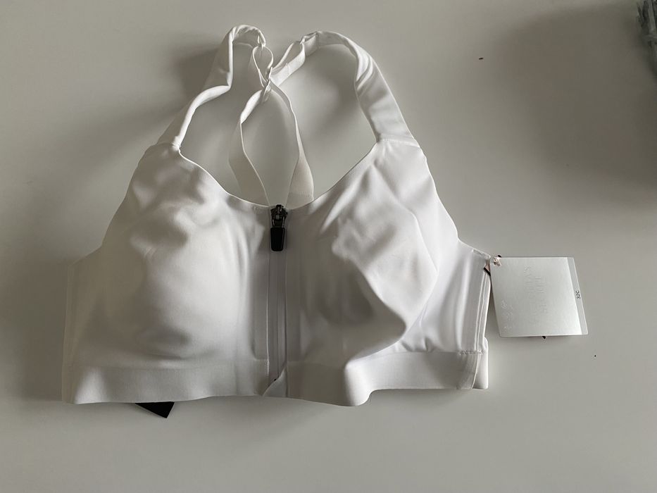 Спортивное бра без косточек с замочком спереди Victoria’s Secret, нов