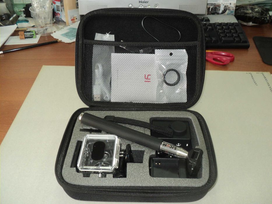 Câmara Xiaomi Yi + Acessórios (Como Novo)