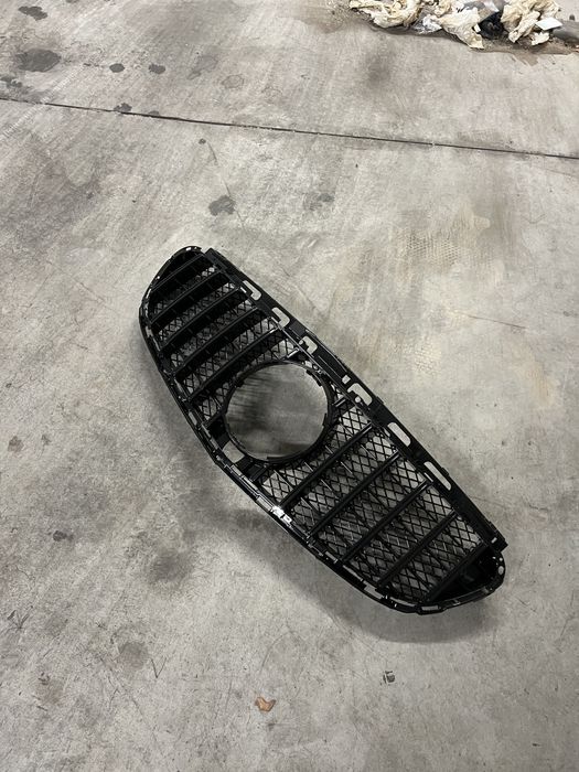 Grelha mercedes 2014  frente