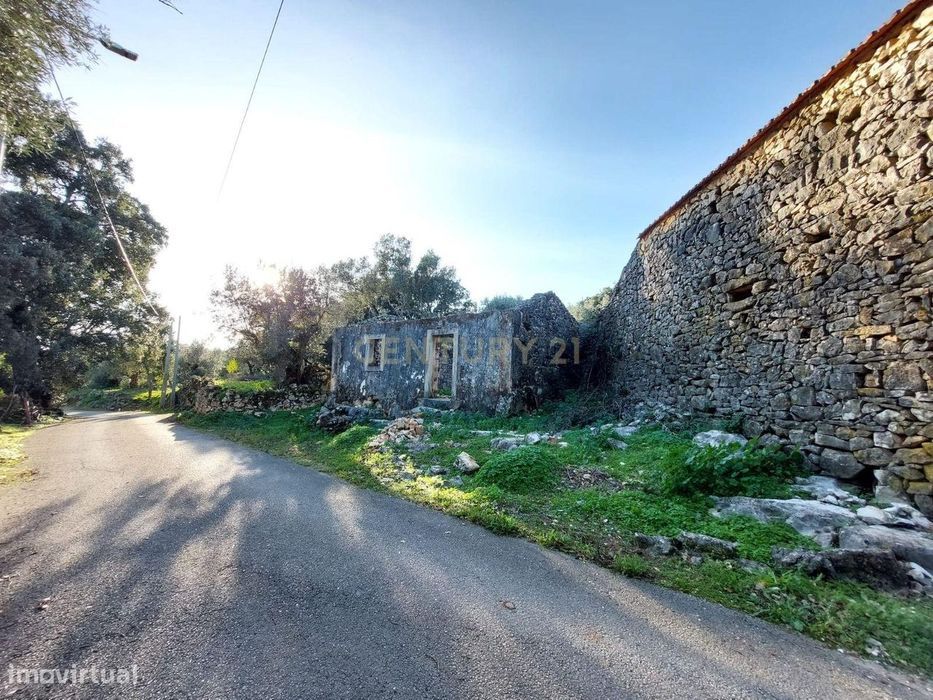 Ruína em Pedra - Oportunidade de Investimento em Abrã, Santarém.