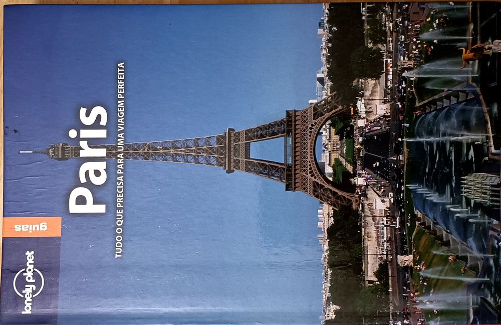 Guias de viagem em bom estado