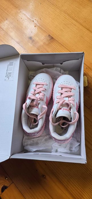 Дитячі кросівки diadora 28 р