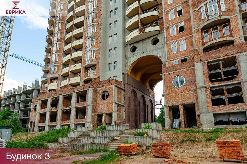 Продаж двухкімнатної квартири 99м2 вул. Василя Касіяна /метро Іподром 3хв / ВДНГ