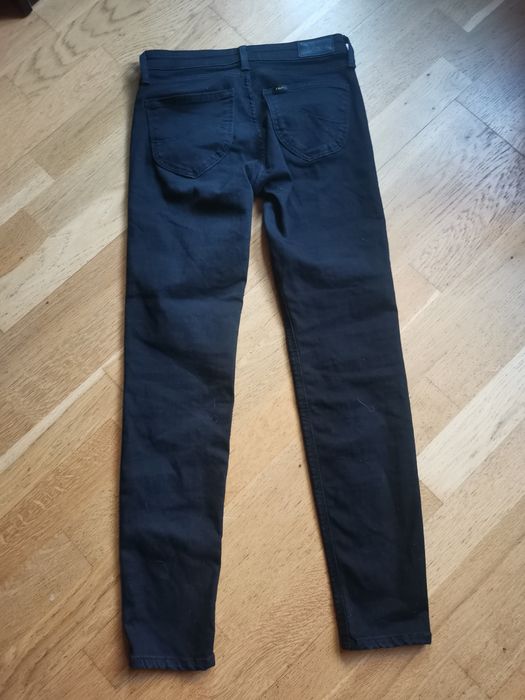 Lee scarlet 27/31 wąska nogawka
