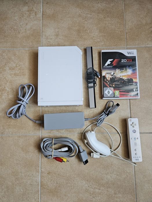 Konsola Nintendo Wii - kompletny zestaw + gra