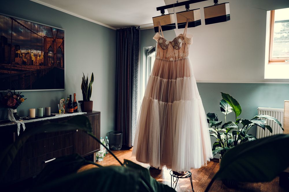 Suknia ślubna + szlafroki "Panna Młoda" i "Świadkowa" GRATIS