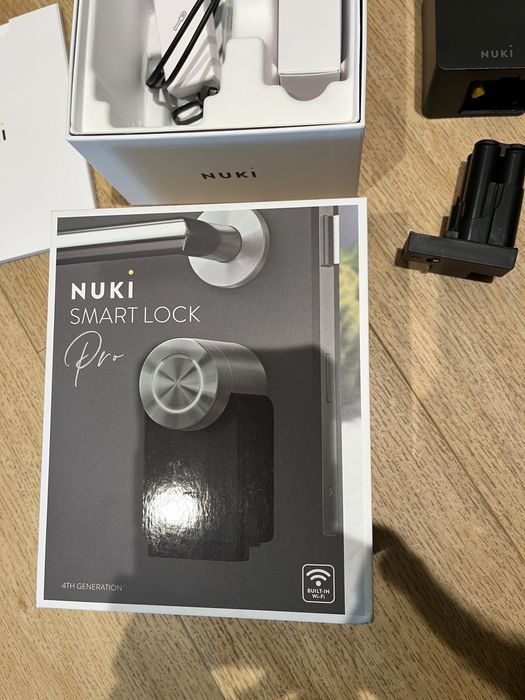 Inteligentny zamek do drzwi Nuki Smart Lock Pro 4.0