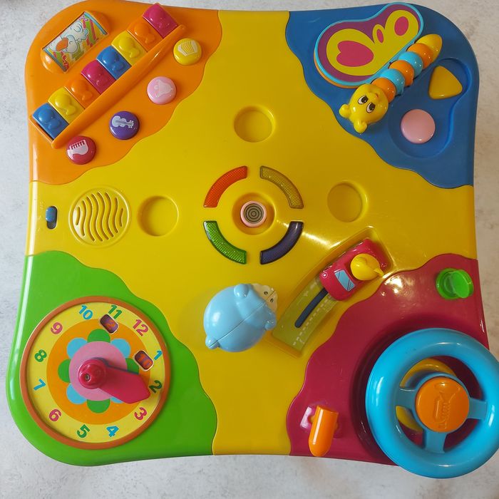 Музикальний дитячий стіл в гарному стані