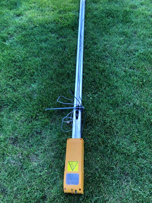 Silnik do bramy podnoszonej z pilotem.