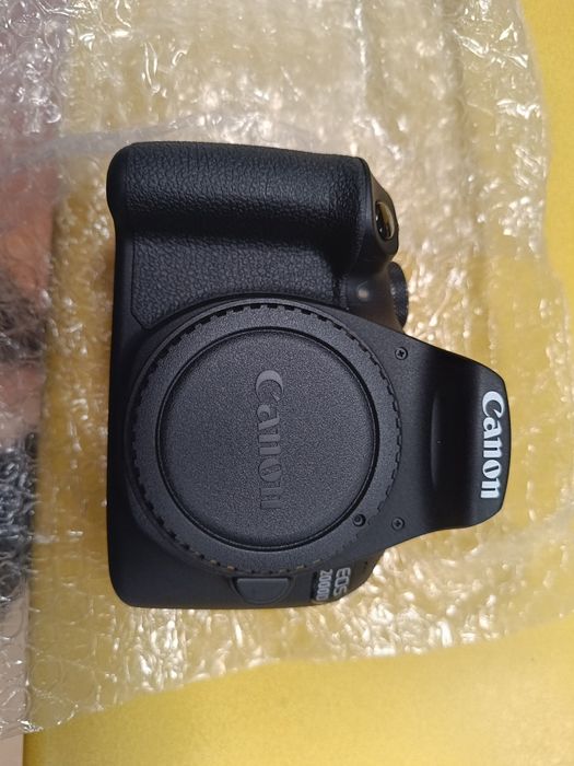 Okazja ! -1000zł ! Nowy !Aparat  Canon EOS 2000D  Kit. 2 lata Gw.