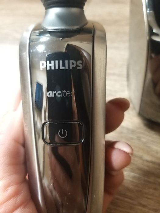 Продам бритву Philips