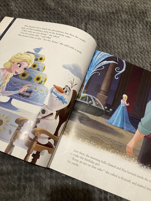 Книга, книга англійською мовою, книга Frozen