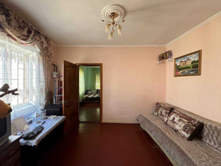 Продам 1/2 часть дома в Чугуеве.