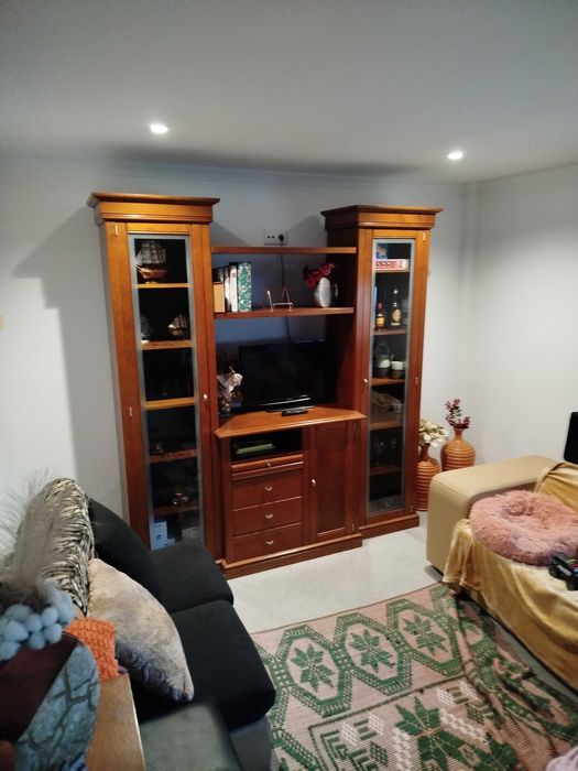 Móvel de sala em boa conservação