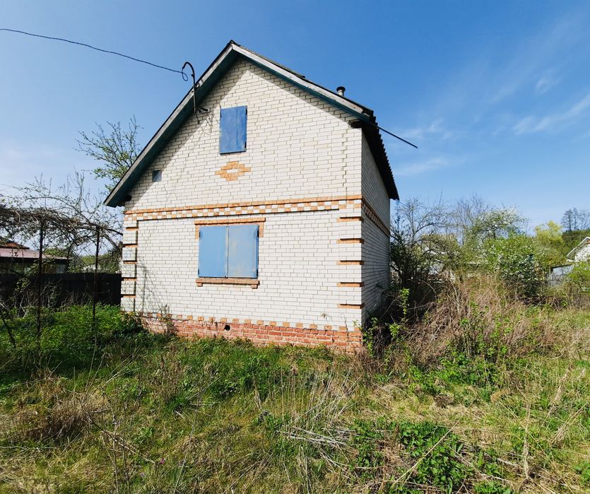 Дача на Олдиші поряд з річкою