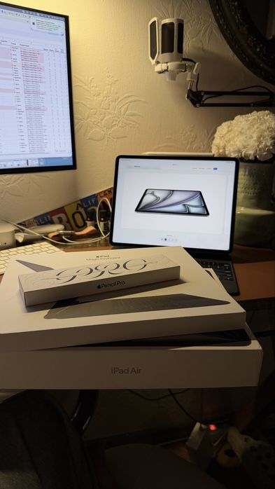 iPad Air M2 13" 128GB Space Gray + Magic Keyboard + Pencil Pro