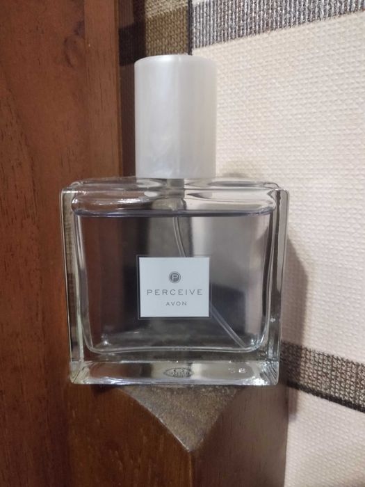 Чудовий стійкий жіночий  аромат Avon Perceive