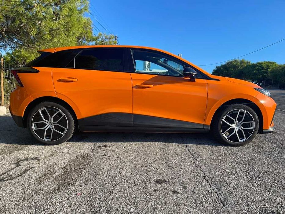 MG4 64 kWh Luxury 150 kW 204 Hp 6.800 Kms