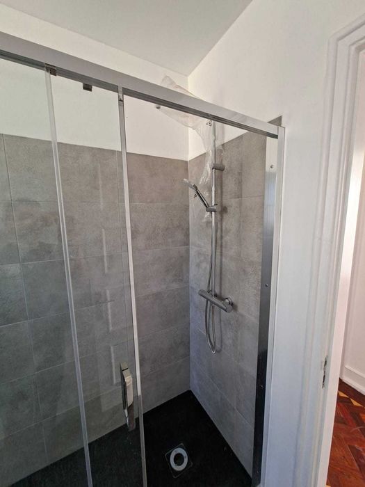 Aluga-se Apartamento T2 no Centro de Lisboa Junto à Praça Marquês de Pombal