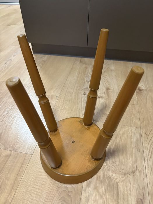 Taboret stołek drewniany