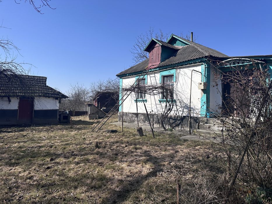 Продам будинок та земельну ділянку 10 соток під будівництво село Тютьк