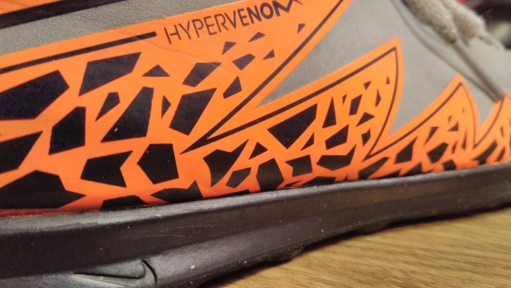 Sprzedam buty turfy Nike Hypervenom r.38.5