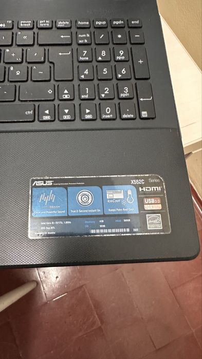 Computador ASUS em nom estado