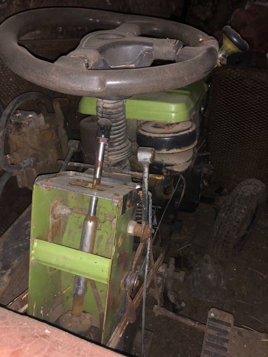 Мінітрактор Zubr