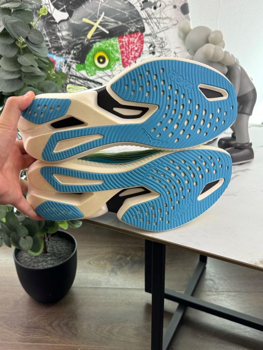 Кросівки Hoka Cielo X1 46.5 розмір Е15909