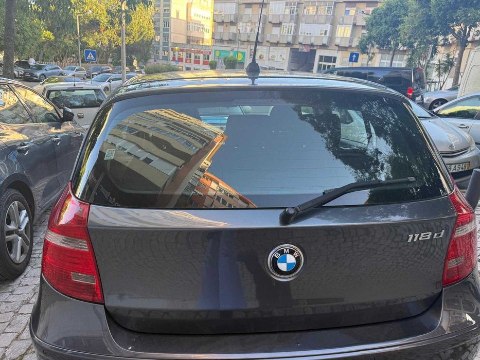 BMW 118d Pack M - Motor Trocado + Manutenção Recente