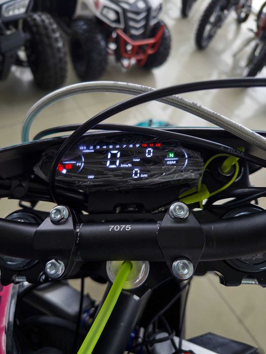 GEON DAKAR NC GNS 300, Carb DOHC Motard (17/17) мкпп-6
