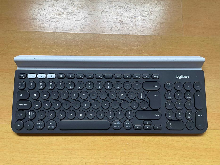 Logitech K780 Multi-Device Teclado (Keyboard)