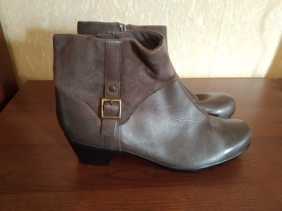 Нові напівчеревики Clarks коричневі, натуральна шкіра 42 р,