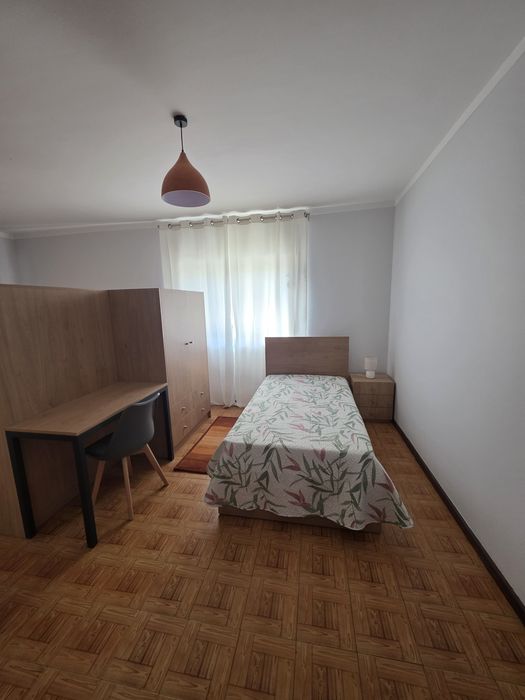 Alugo quartos UPB em Bragança junto á educação, estig e agrária