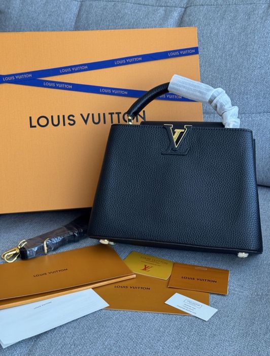 Сумка Louis Vuitton Capucines. Размер ВВ